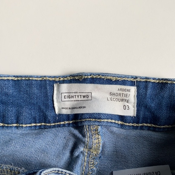 High waisted Shorts - Picture 3 of 3